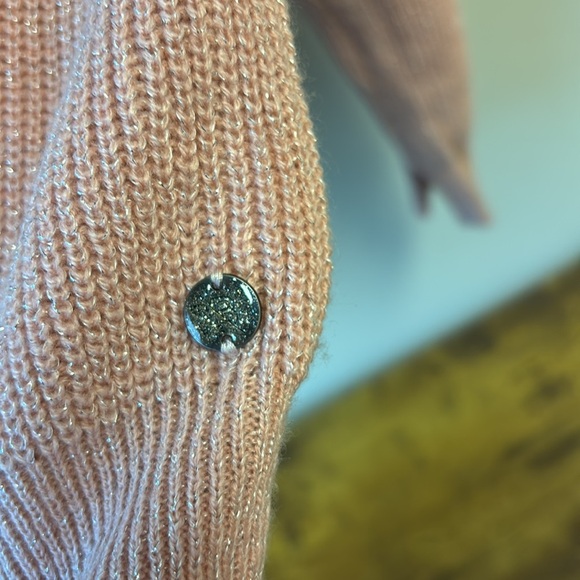 Beckaro M Pink Ruffled Turtleneck Sweater - Picture 4 of 8